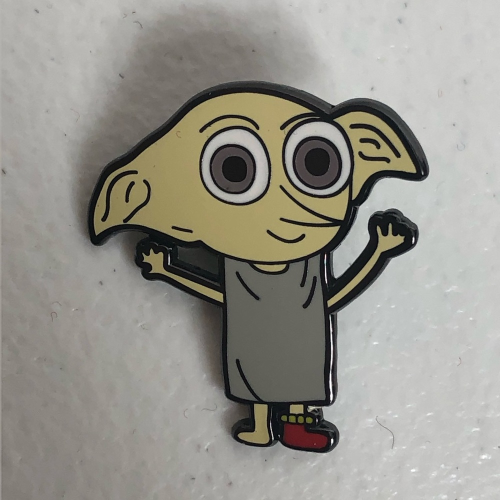 Dobby The House Elf Harry Potter Pin Lapel - Picture 1 of 8